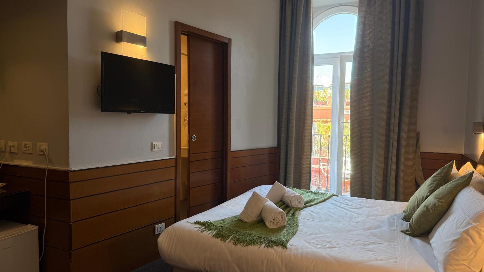 Romalive Hotel Ngoại thất bức ảnh